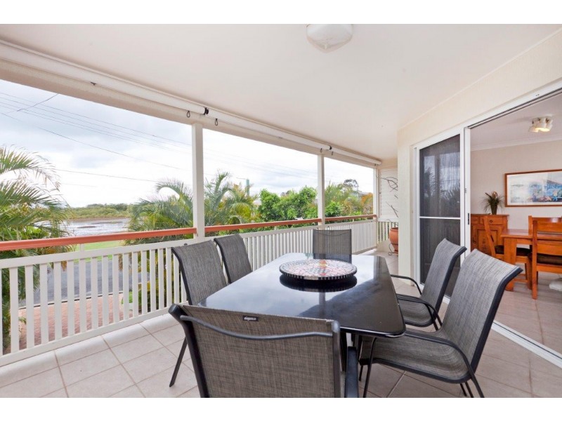 797 Esplanade, Lota QLD 4179