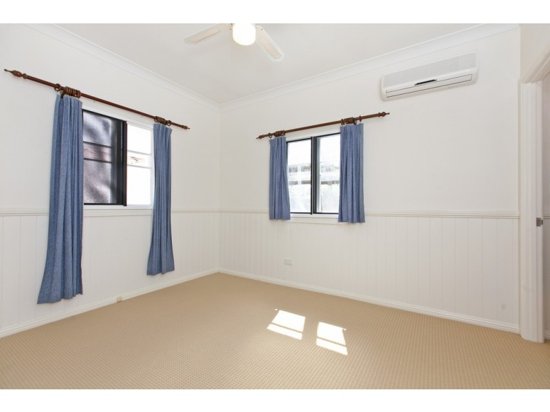 52 Duncan Street, Wynnum West QLD 4178