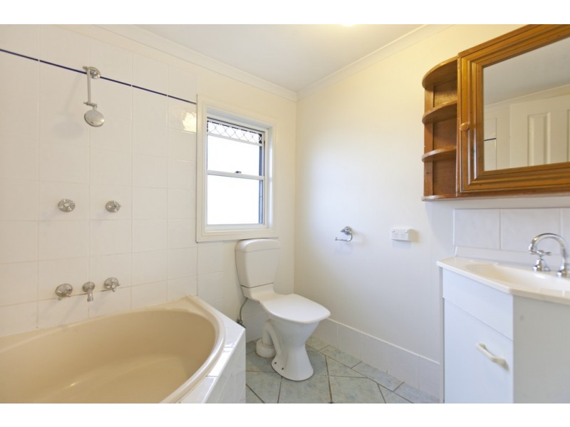 52 Duncan Street, Wynnum West QLD 4178