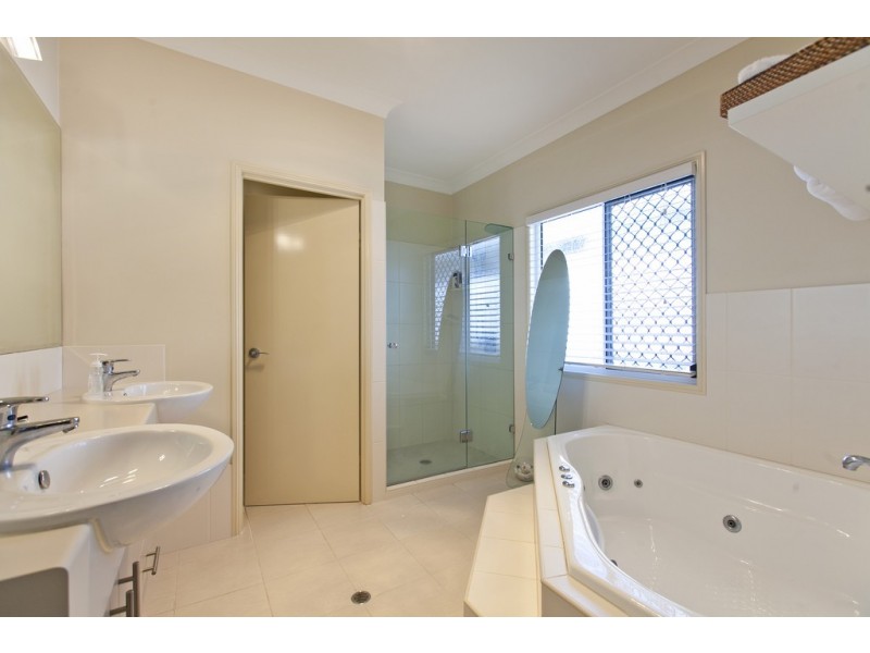 48 Boswell Terrace, Wynnum QLD 4178