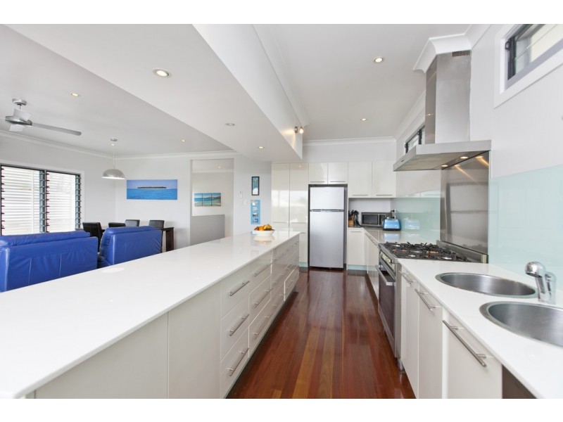 50 Boswell Terrace, Wynnum QLD 4178