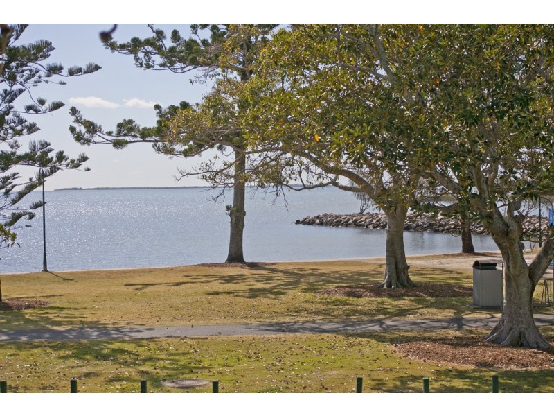 97 Wynnum Esplanade, Wynnum QLD 4178