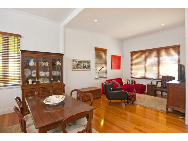 97 Wynnum Esplanade, Wynnum QLD 4178
