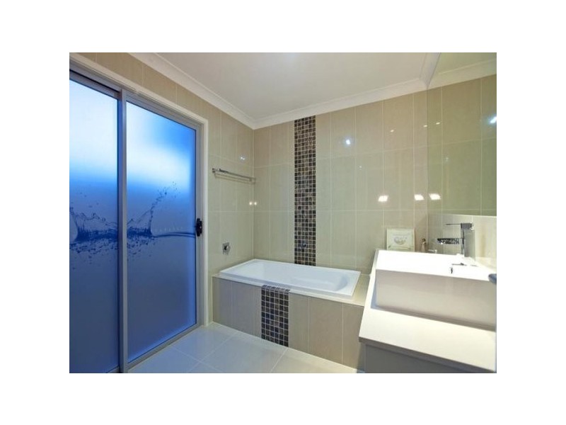 329 Upper Esplanade, Manly QLD 4179