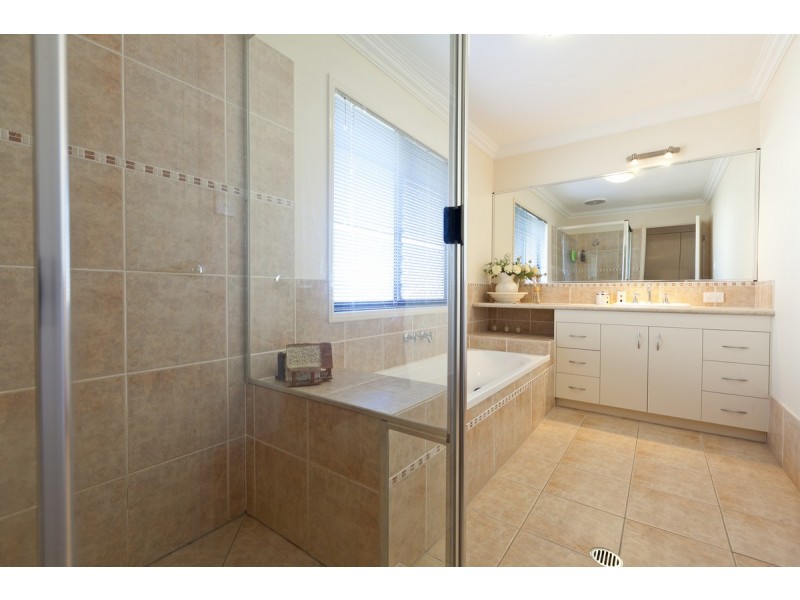 7 John Street, Manly West QLD 4179