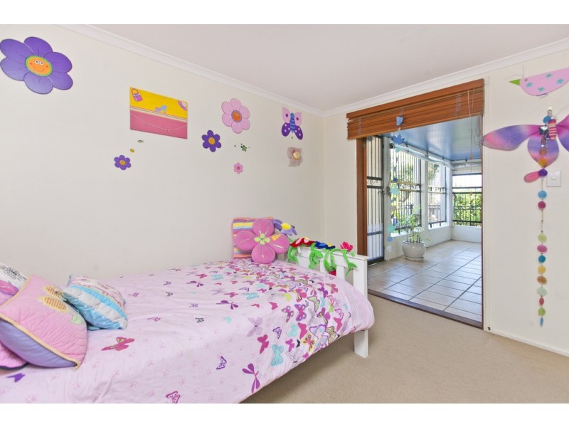 669 Esplanade, Lota QLD 4179