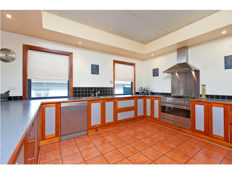 53 Grattan Terrace, Wynnum QLD 4178