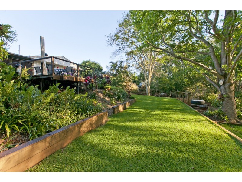 27 Estelle Street, Birkdale QLD 4159