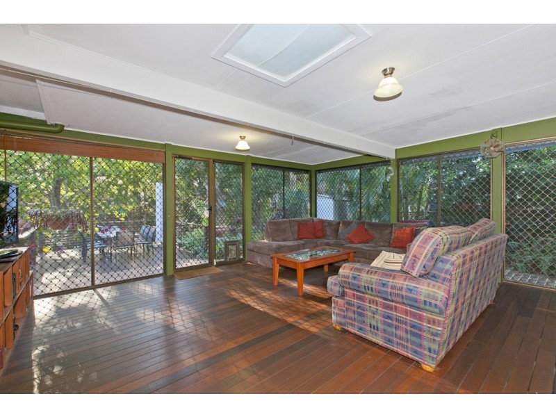 27 Estelle Street, Birkdale QLD 4159