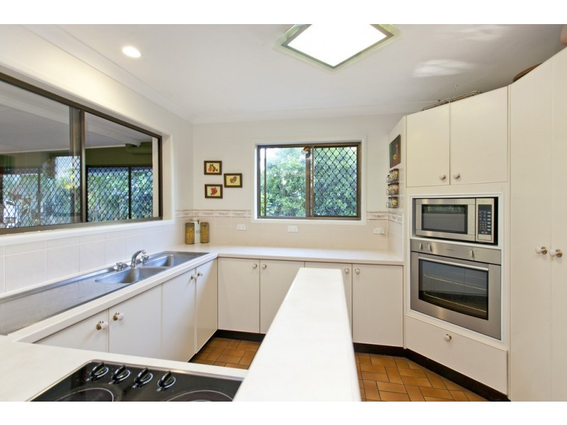 27 Estelle Street, Birkdale QLD 4159