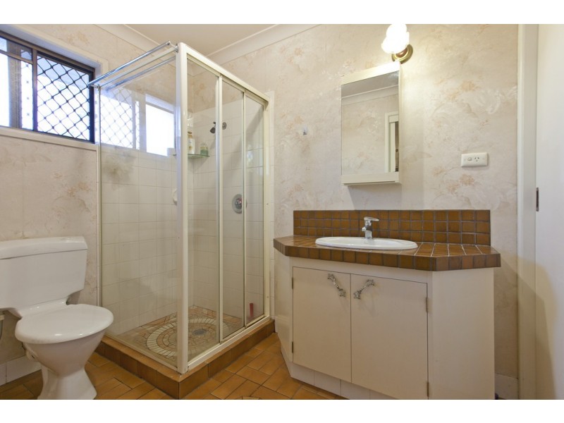 27 Estelle Street, Birkdale QLD 4159