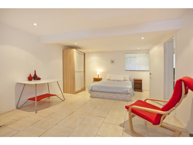 45 Hannam Street, Wynnum QLD 4178