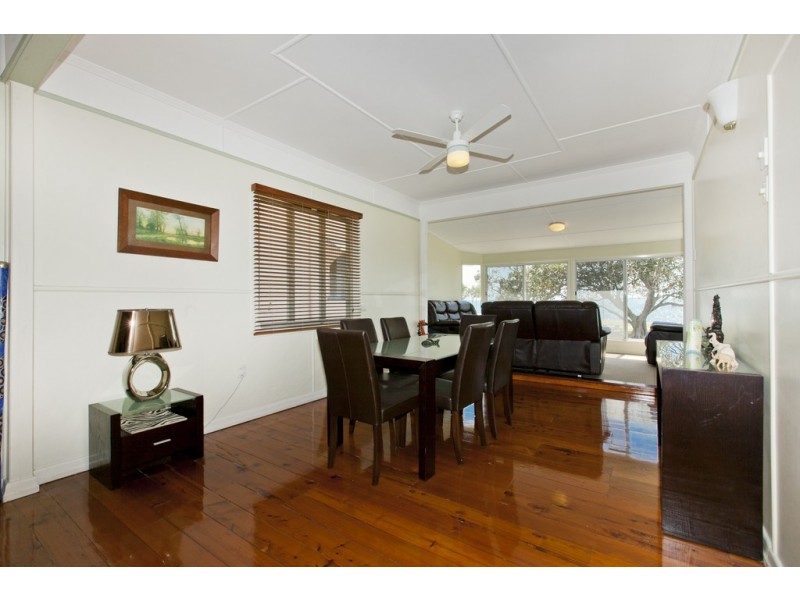 83 Waterloo Esplanade, Wynnum QLD 4178