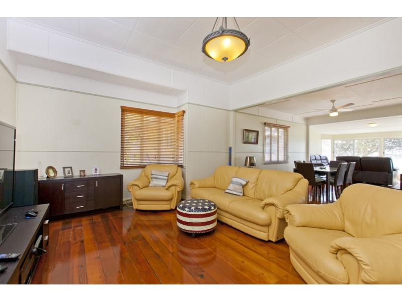 83 Waterloo Esplanade, Wynnum QLD 4178