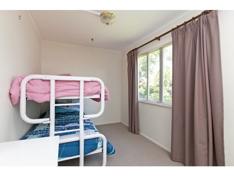 83 Waterloo Esplanade, Wynnum QLD 4178