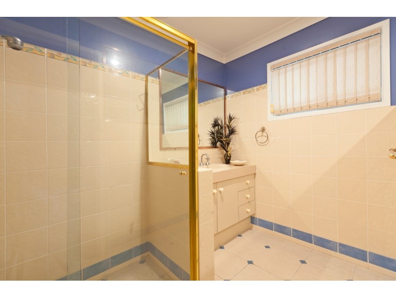 2 Gwynne Street, Wynnum West QLD 4178