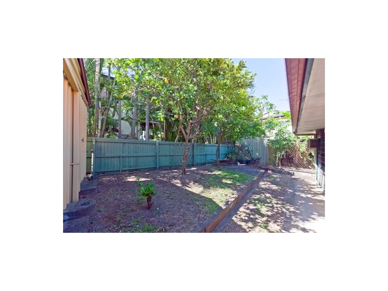 2 Gwynne Street, Wynnum West QLD 4178