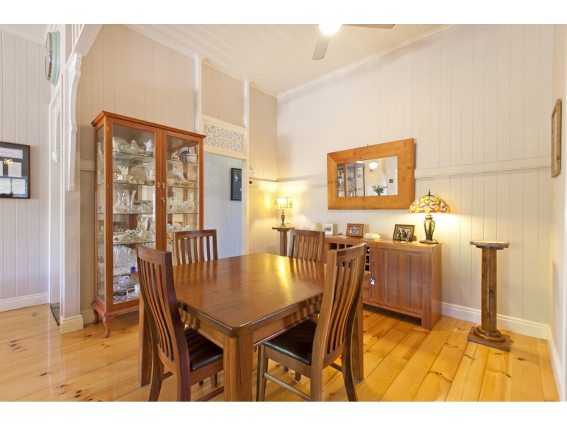 118 Pine Street, Wynnum QLD 4178