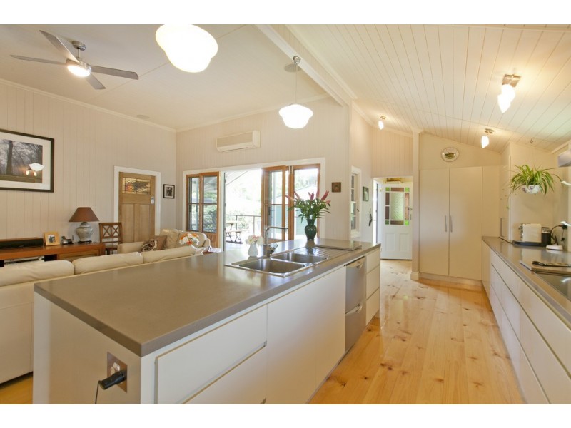 118 Pine Street, Wynnum QLD 4178