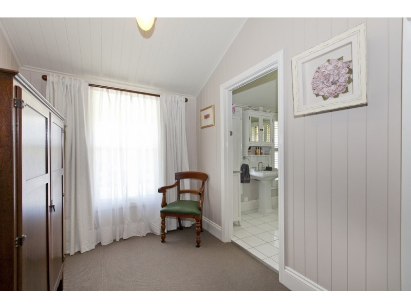 118 Pine Street, Wynnum QLD 4178