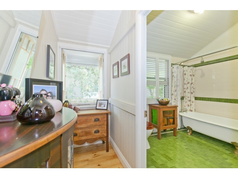 118 Pine Street, Wynnum QLD 4178