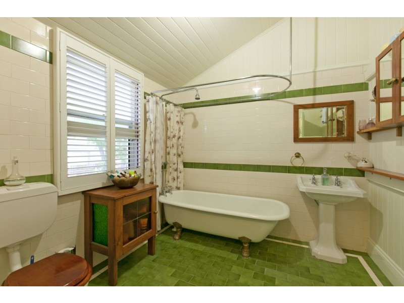 118 Pine Street, Wynnum QLD 4178