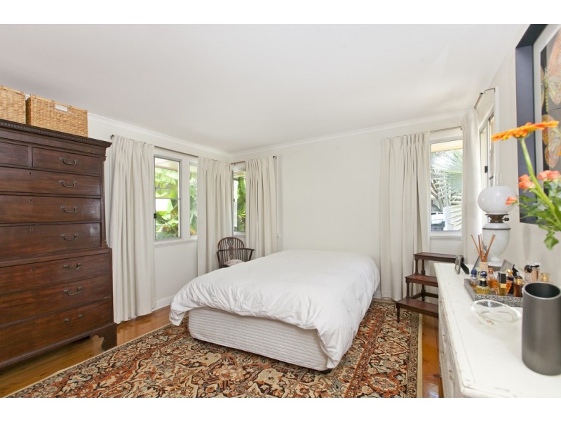 24 Alkoomie Street, Wynnum QLD 4178