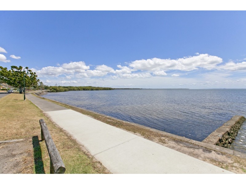 24 Alkoomie Street, Wynnum QLD 4178