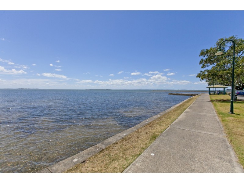 24 Alkoomie Street, Wynnum QLD 4178