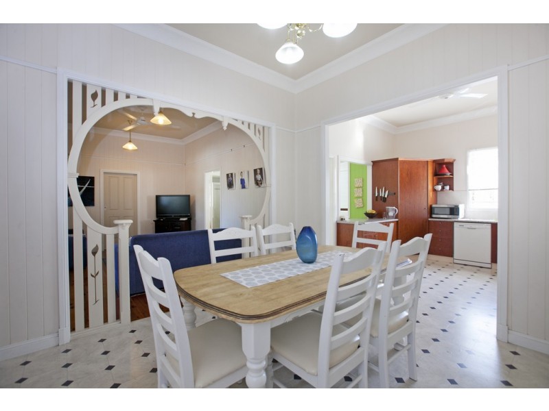 15 Carlton Terrace, Wynnum QLD 4178