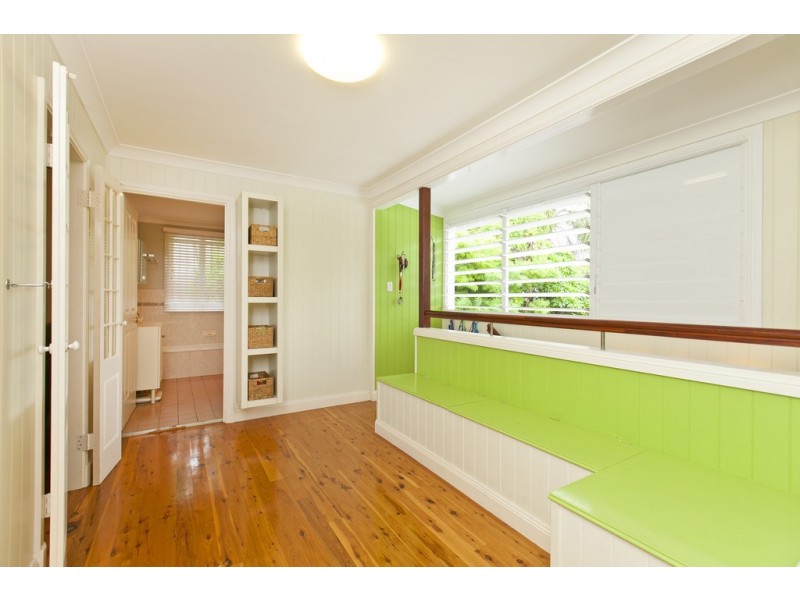 15 Carlton Terrace, Wynnum QLD 4178