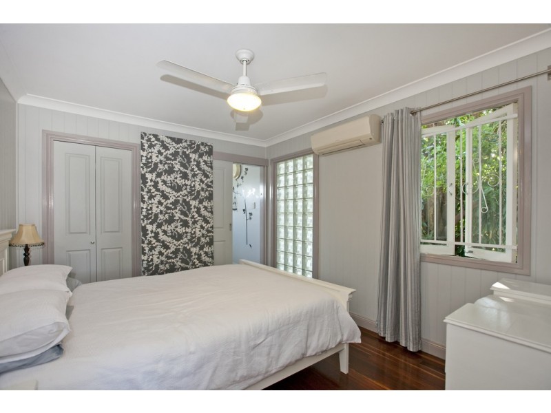 15 Carlton Terrace, Wynnum QLD 4178