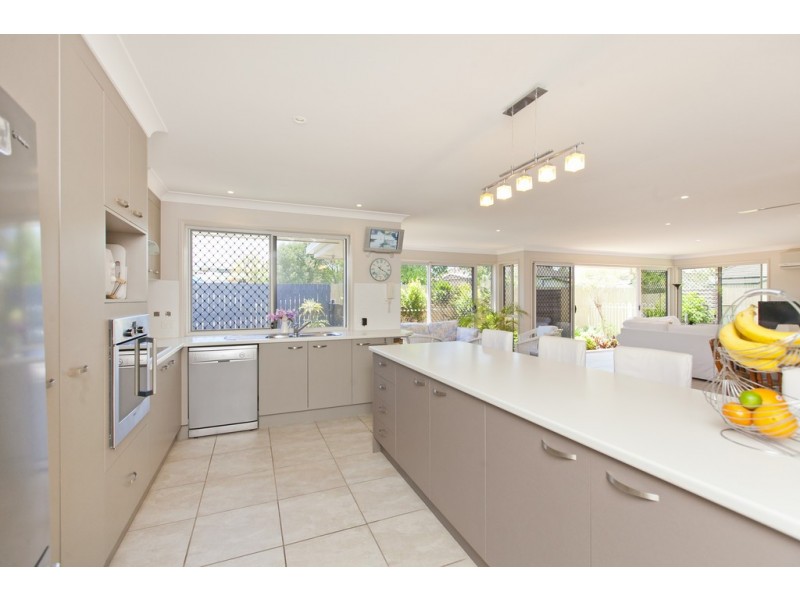 36 Faine Street, Manly West QLD 4179