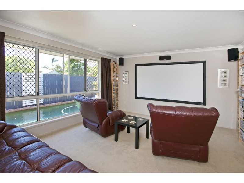 36 Faine Street, Manly West QLD 4179