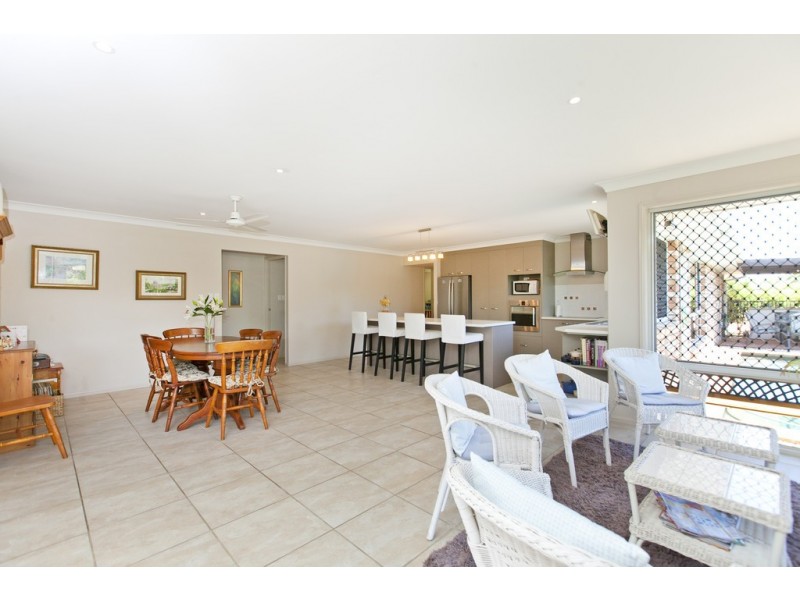 36 Faine Street, Manly West QLD 4179