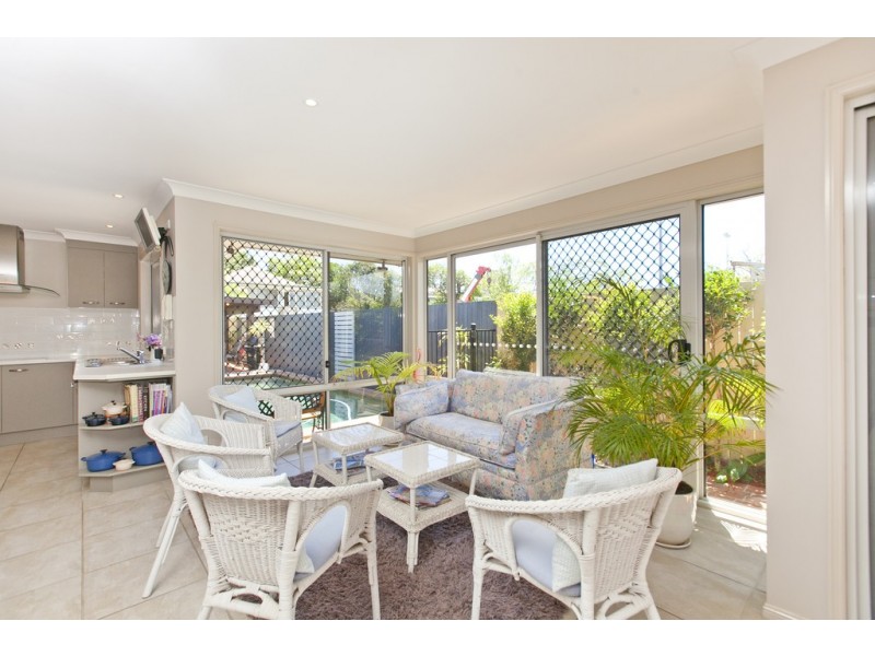 36 Faine Street, Manly West QLD 4179