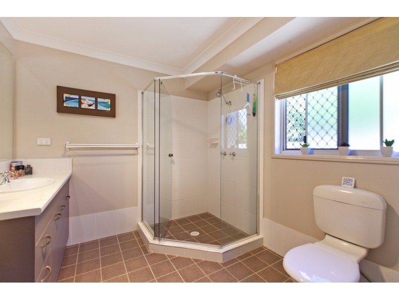 36 Faine Street, Manly West QLD 4179