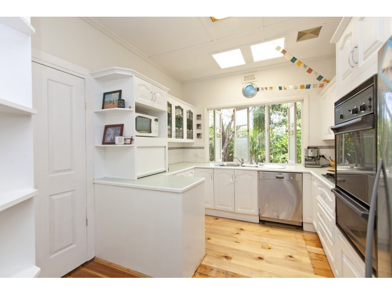 50 Seabreeze Road, Manly West QLD 4179