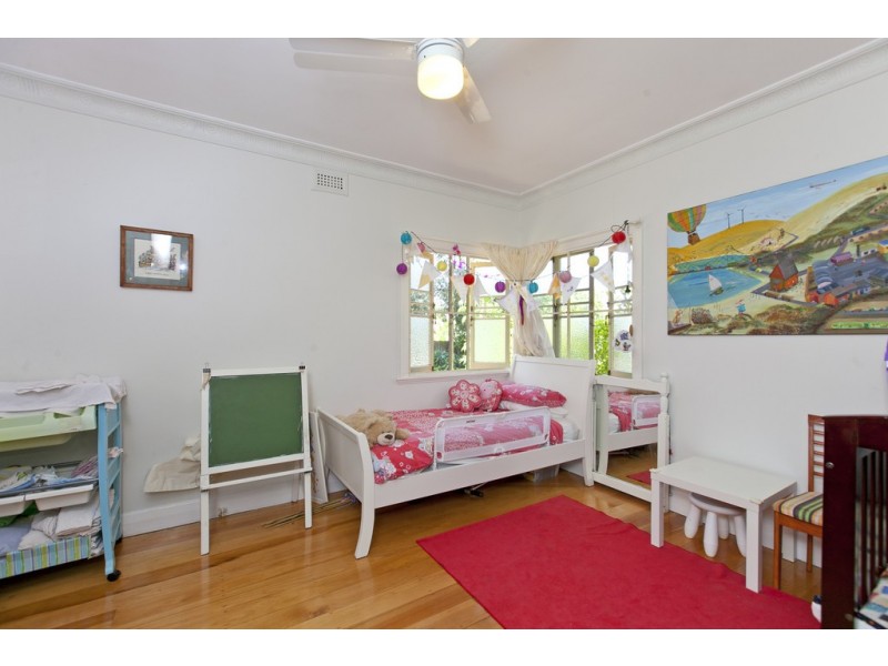 50 Seabreeze Road, Manly West QLD 4179