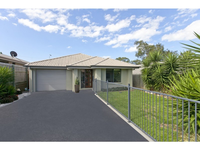 60 Lexey Crescent, Wakerley QLD 4154