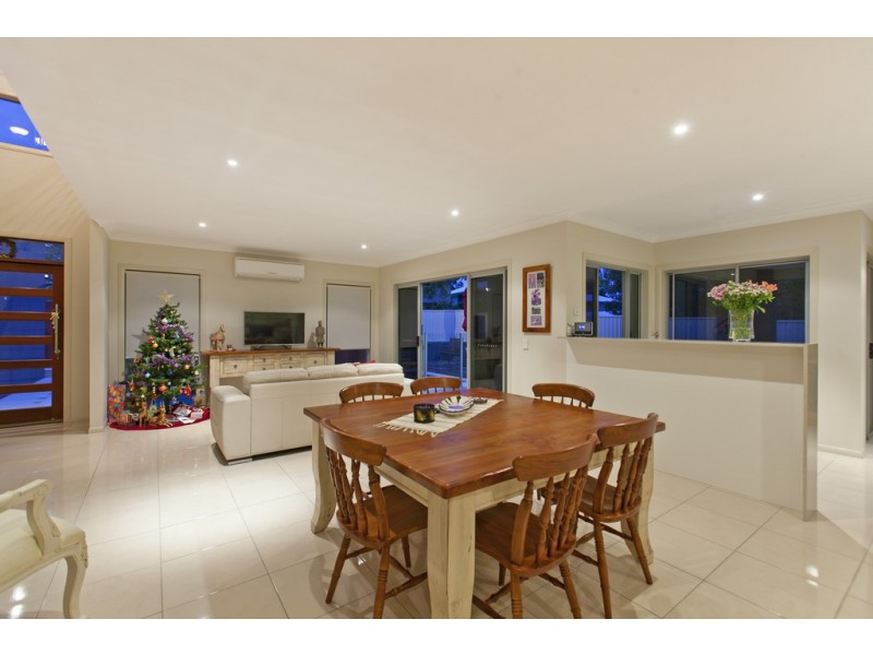 26 Tall Trees Circuit, Wakerley QLD 4154