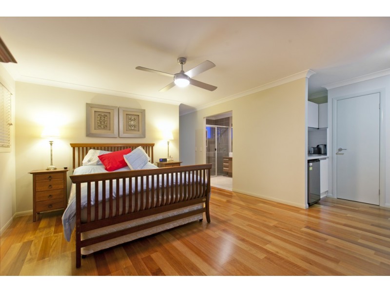 26 Tall Trees Circuit, Wakerley QLD 4154