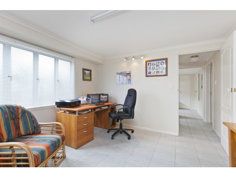 73 Waterview Avenue, Wynnum QLD 4178