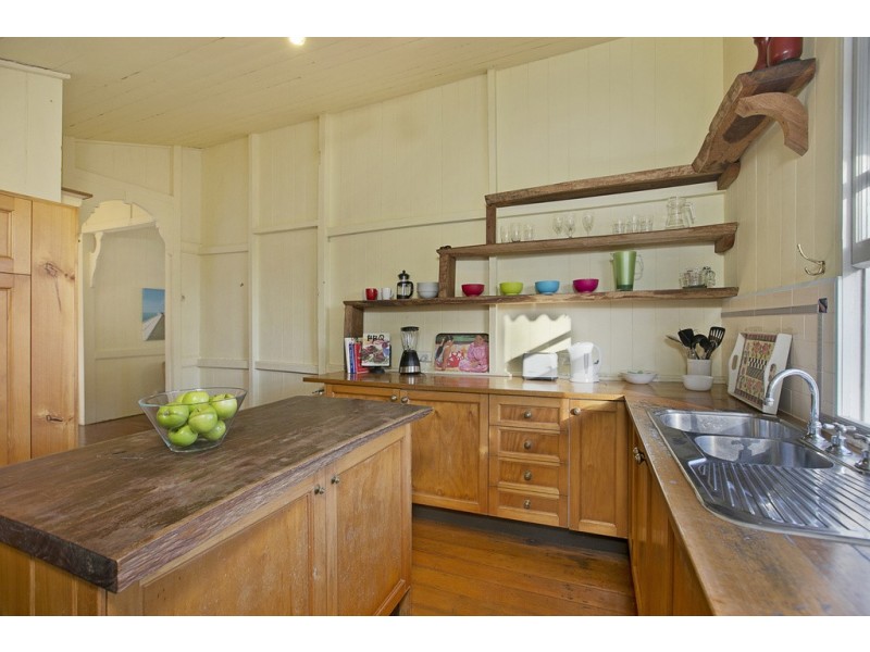 15 Caldwell Street, Manly West QLD 4179