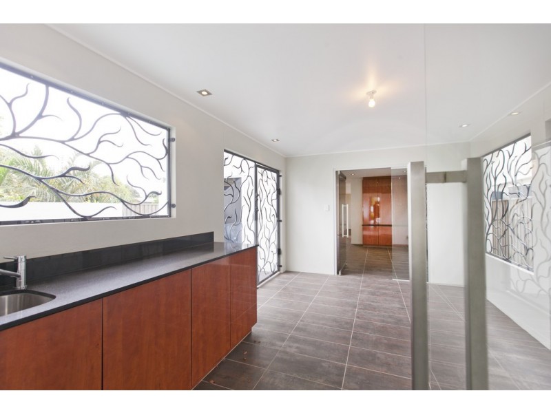 333 Upper Esplanade, Manly QLD 4179