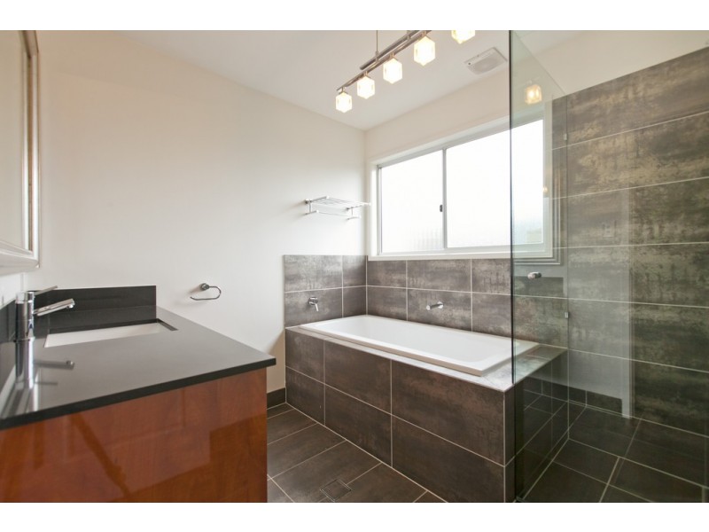 333 Upper Esplanade, Manly QLD 4179