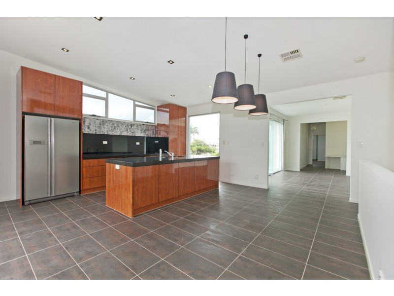 333 Upper Esplanade, Manly QLD 4179