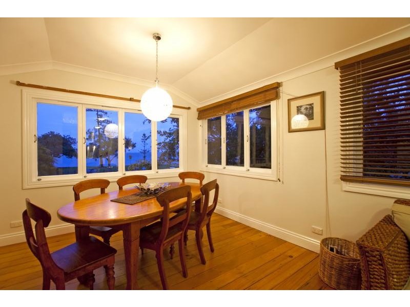 93 Wynnum Esplanade, Wynnum QLD 4178