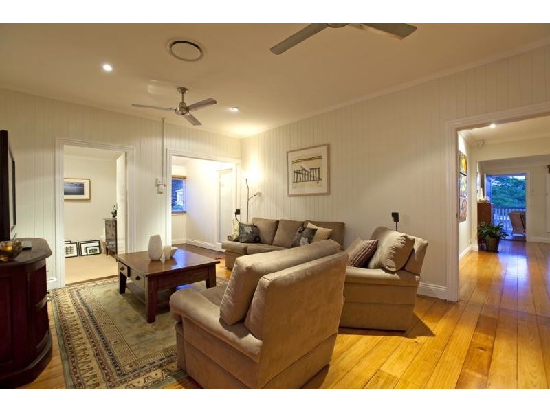 93 Wynnum Esplanade, Wynnum QLD 4178