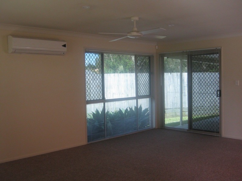 10 School Road, Wynnum West QLD 4178